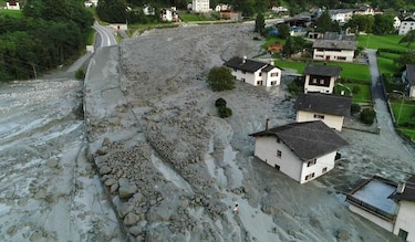 Al menos ocho desaparecidos por un alud en los Alpes suizos