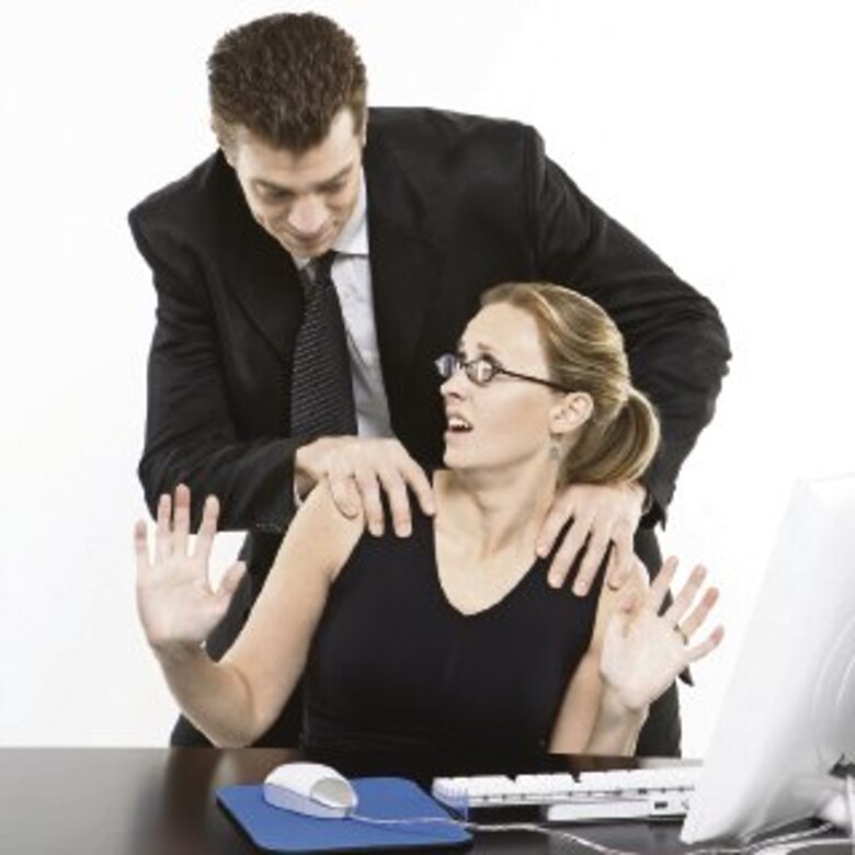 Amor en la oficina: más de la mitad de los panameños se ha enamorado en el trabajo