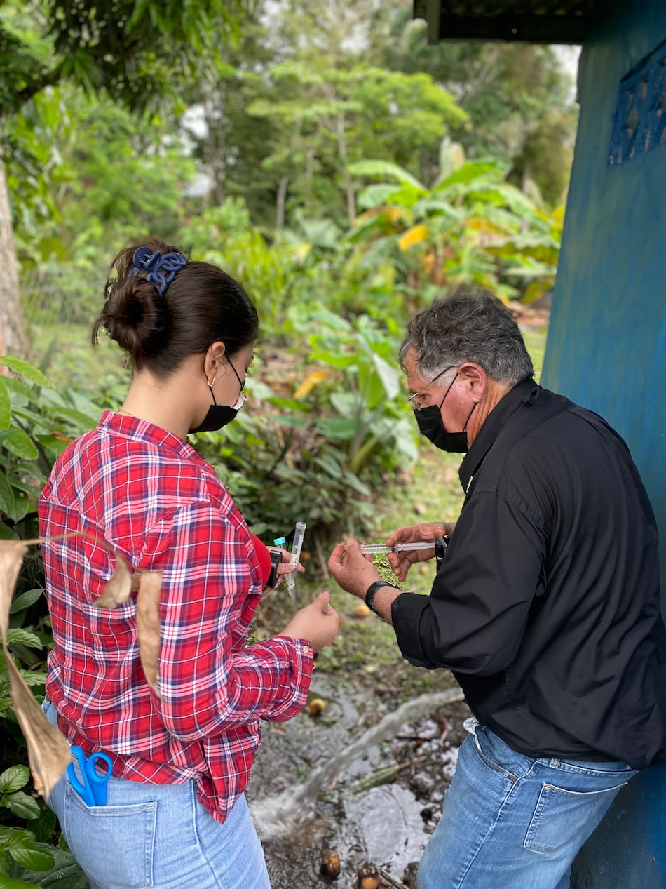 ‘Ustedes invierten mucho en cavar pozos y no están haciendo un buen trabajo’: Eilon Adar