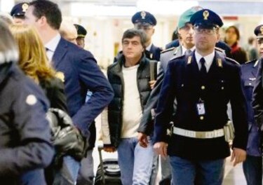 Un triángulo de corrupción: Investigan nexos de Valter Lavítola con Odebrecht