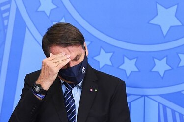 Comisión investigará posibles ‘omisiones’ de Bolsonaro ante la pandemia en Brasil