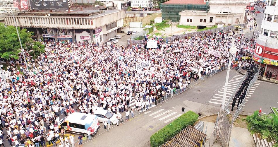 La ciudadanía  no cede; piden respetar acuerdos 