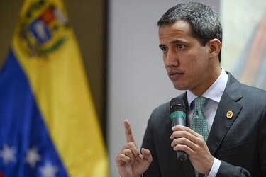 Guaidó acusa a Maduro de 'distraer la atención' con tensiones con Colombia