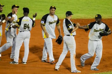 Magallanes asegura pase a la semifinal en serie caribeña