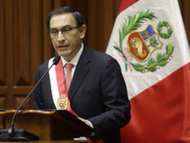 Nuevos rostros, mismas políticas: lo que se espera del nuevo presidente de Perú