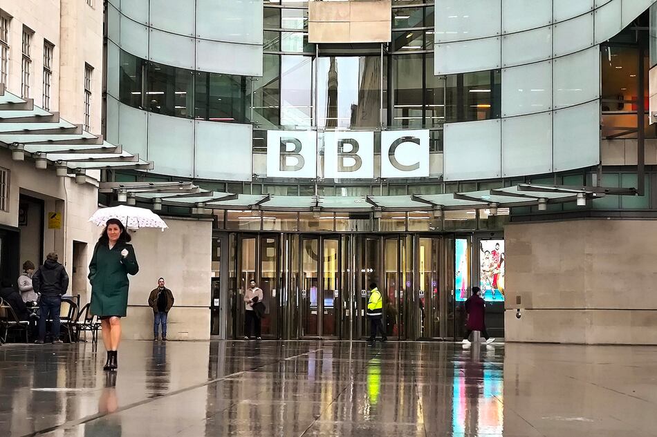 Trump amenaza a la BBC con una demanda por difamación de 1,000 millones de dólares
