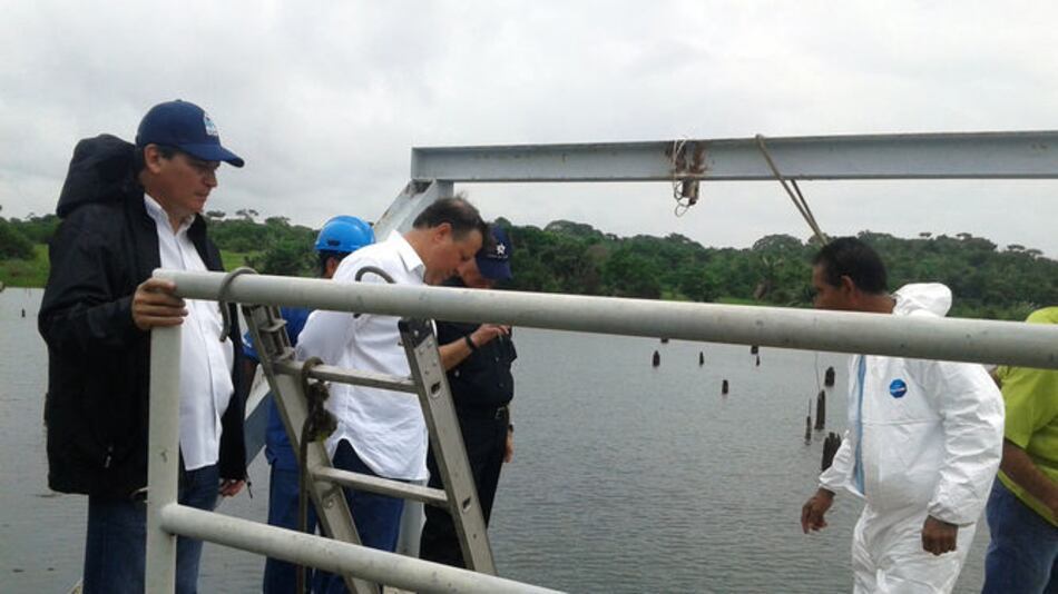 Presidente Varela inspecciona obras en planta de Mendoza