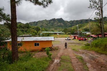 Combatir el cambio climático y mejorar los medios de vida en la comarca Ngäbe-Buglé