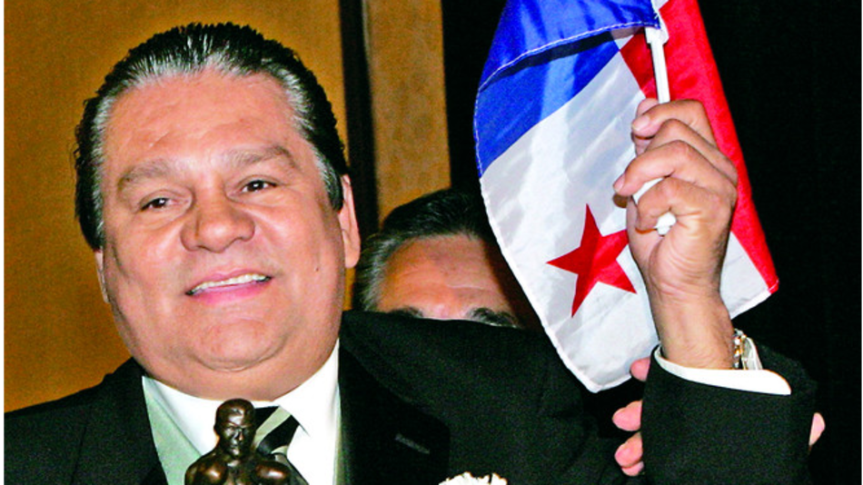 Roberto Durán da positivo por Covid-19; permanece hospitalizado