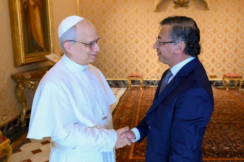 León XIV y Petro dialogan sobre el proceso de paz, las migraciones y el cambio climático