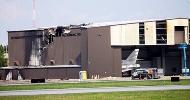 Mueren 10 personas al estrellarse avión en Texas