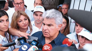 Roux toma la bandera de CD con un partido debilitado