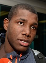 Los candidatos que reemplazarán a Román Torres en el puesto de defensa central