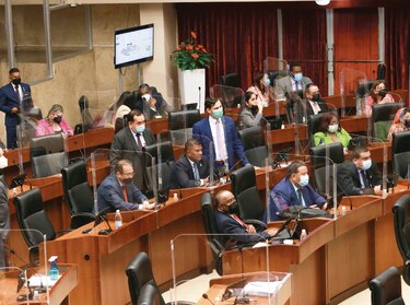 Se enfilan demandas contra las reformas electorales