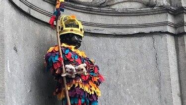 Manneken-Pis  se viste de congo por los 500 años de la ciudad de Panamá