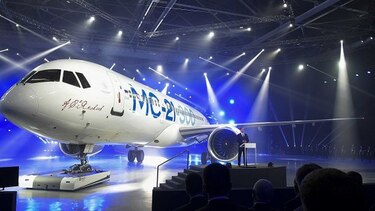 Rusia presenta nuevo avión comercial