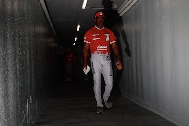 Roberto Kelly lleva a los Toros de Tijuana a la Serie del Rey tras dominar a los Sultanes de Monterrey