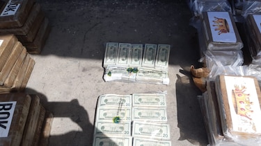 Decomisan 301 paquetes de droga, dinero en efectivo y un vehículo de lujo en Colón