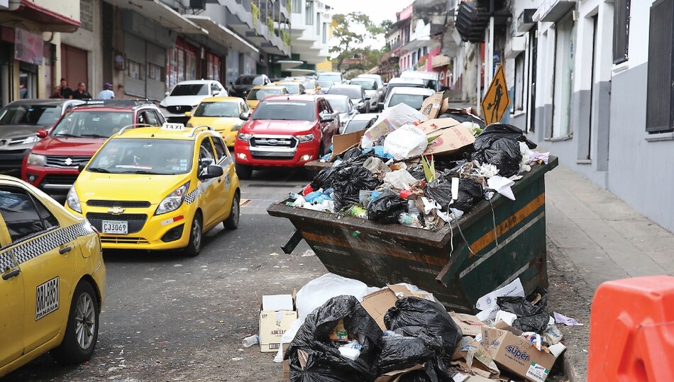 Basura se toma varias áreas de la capital en diciembre
