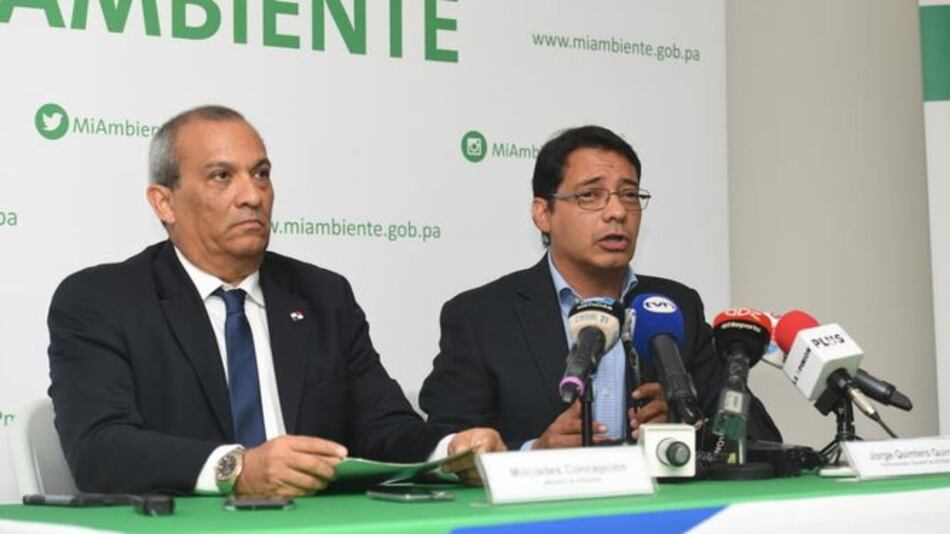 Acodeco verificará cumplimiento de la ley que regula salida de bolsas de plástico