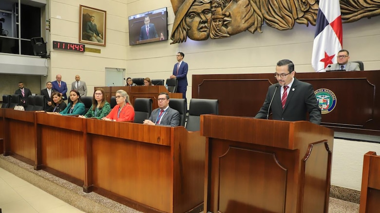 Procurador Gómez propone cambios para combatir la corrupción