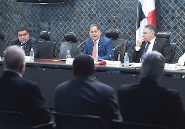 Comisión abre debate sobre los  magistrados 