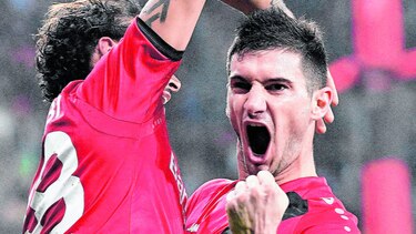 Leverkusen y Dortmund golearon en la Copa