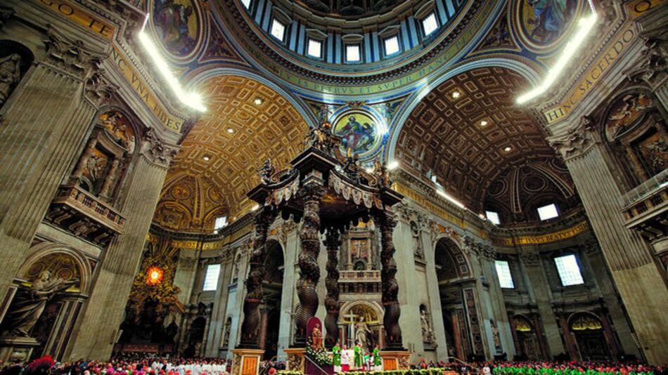 El Vaticano y China intercambian piezas de arte