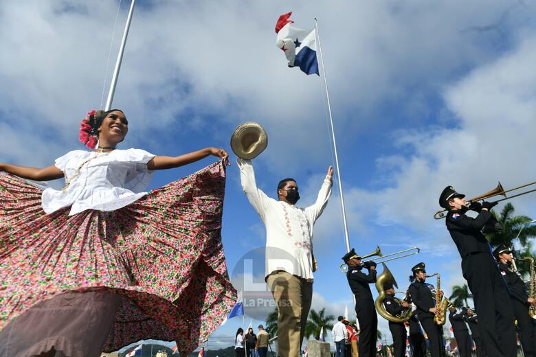 Conmemoran el bicentenario de Panamá con izada de la bandera en Ciudad del Saber