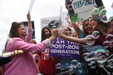 La Corte Suprema de Estados Unidos anula la protección del derecho al aborto