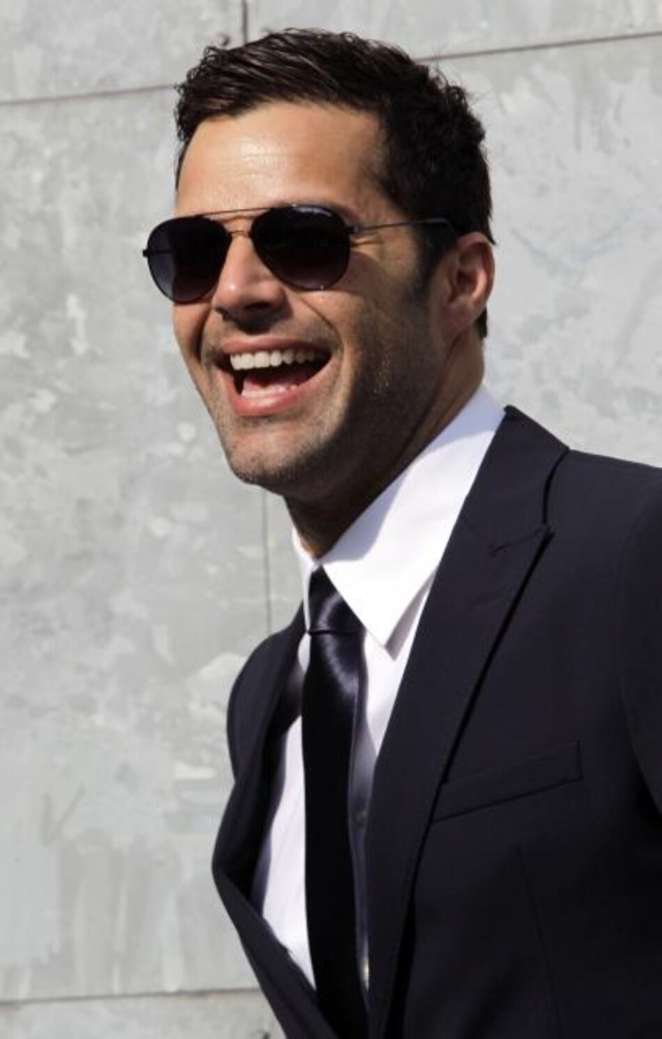 Seguidores de Ricky Martín esperan que confirme boda por Twitter