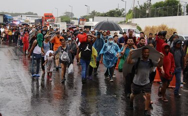 Una nueva caravana con unos 600 migrantes parte desde la mexicana Tapachula