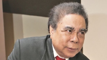 '¿Tránsfugas son los que saltan de un partido a otro?'