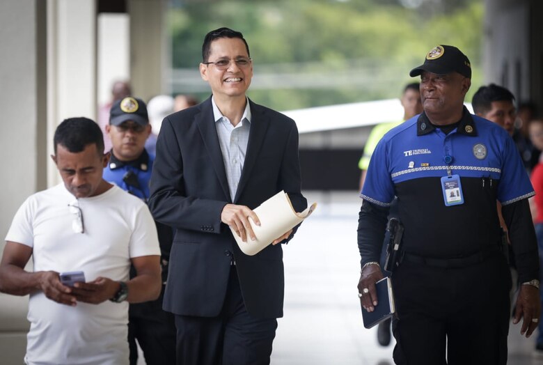 ‘No se podrá mencionar el nombre ni utilizar la imagen del señor Martinelli’, asegura Álvaro Alvarado