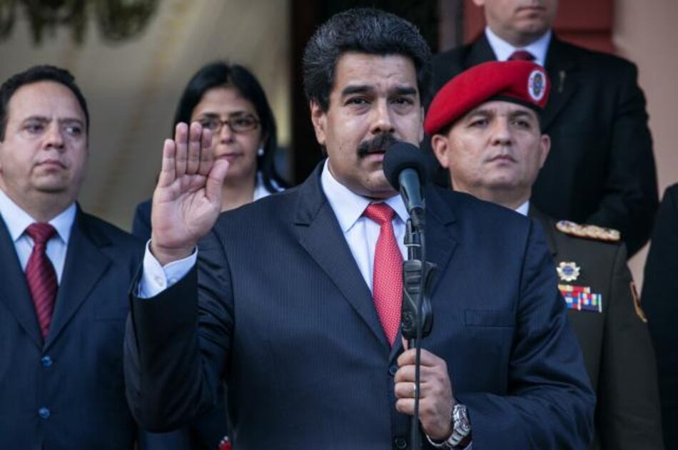Nicolás Maduro convoca a debate sobre aumento de la gasolina