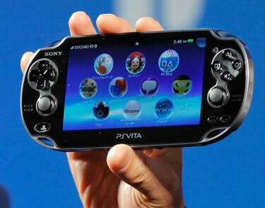 Sony lanza la consola portatil PlayStation Vita
