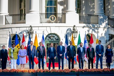 Mandatarios de América se comprometen a establecer una alianza como foro de desarrollo económico