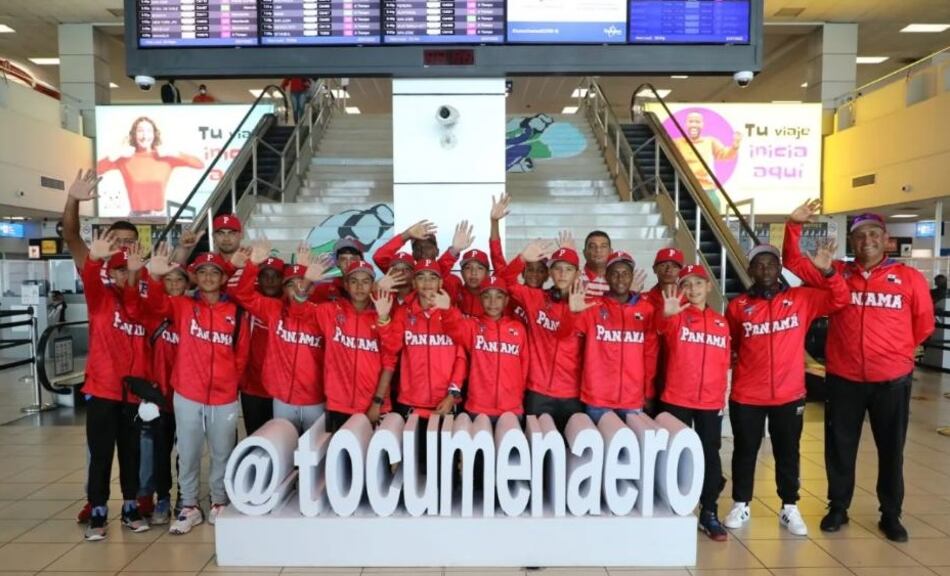 Equipo panameño U12 de béisbol parte hacia la Copa del Mundo en Taiwán
