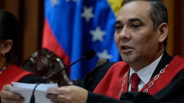 Venezuela: El Tribunal Supremo  revierte el fallo y devuelve su competencia a la Asamblea
