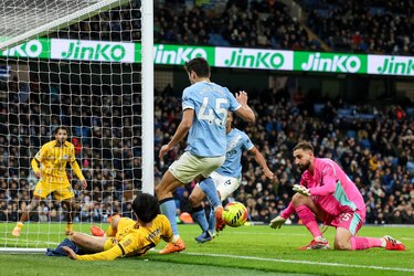 Otro empate del Manchester City, más vía libre para el Arsenal