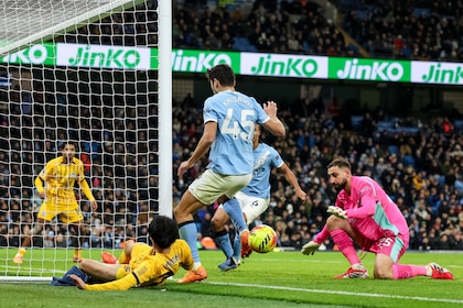 Otro empate del Manchester City, más vía libre para el Arsenal