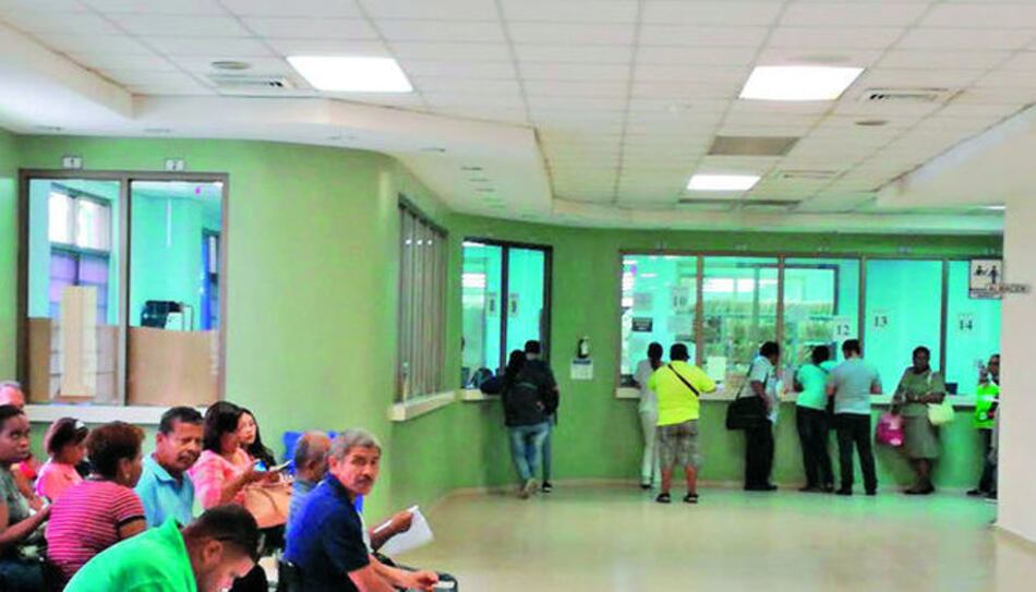 Médicos internos y residentes del Hospital Santo Tomás levantan paro