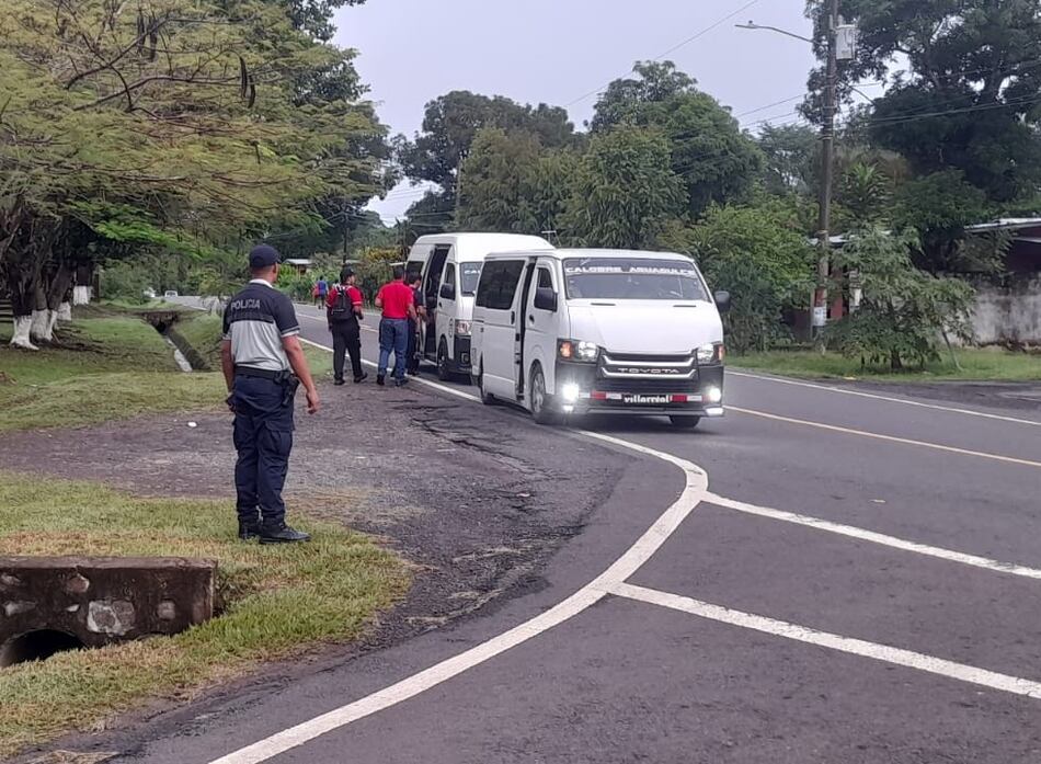Al menos 20 mil vehículos se han desplazado hacia el interior del país