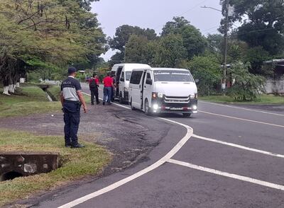Al menos 20 mil vehículos se han desplazado hacia el interior del país