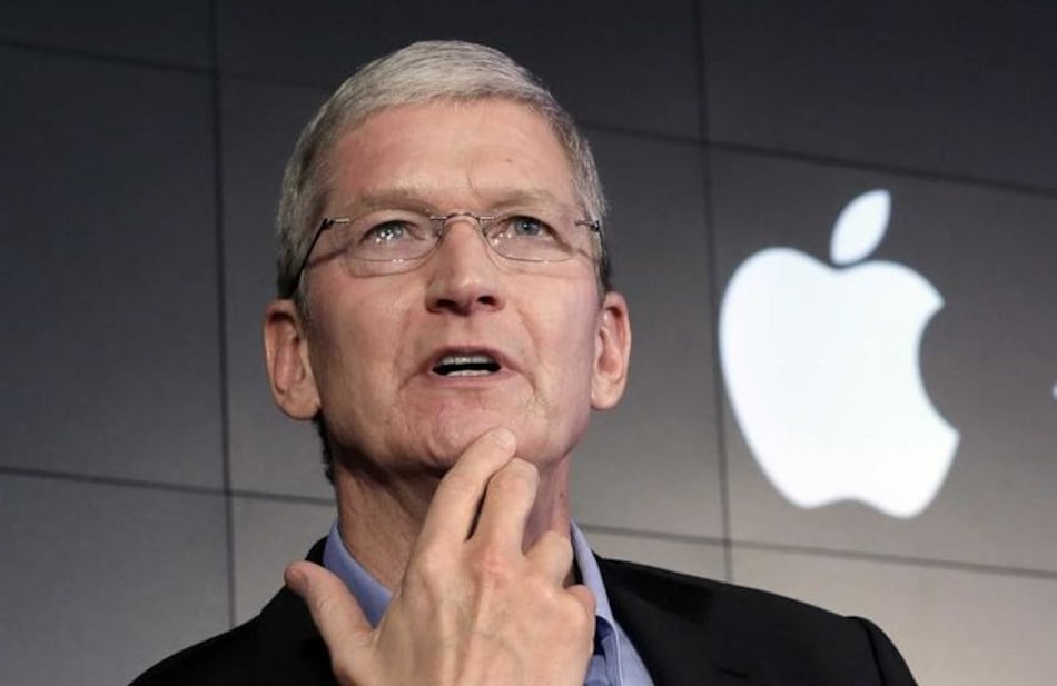 Tim Cook defiende postura de Apple en caso con FBI