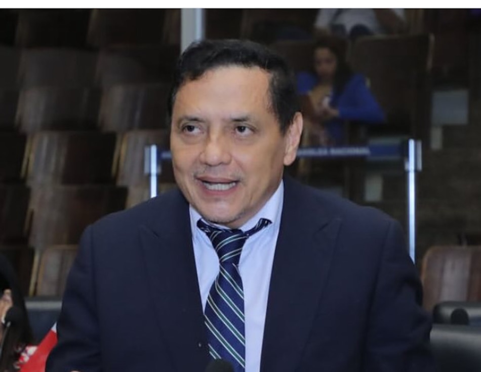 Segunda renuncia en bancada Vamos: Manuel Cheng abandona la coalición independiente