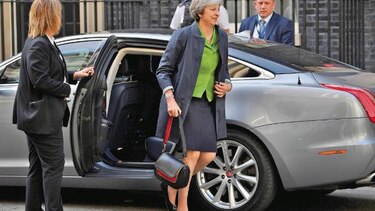 Victoria en el parlamento da impulso a gestión de Theresa May