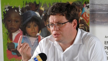 Exministro de Ecuador, detenido por supuestos sobornos de Odebrecht