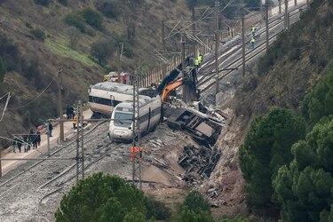 Asciende a 45 el número de muertos en el accidente de trenes del sur de España