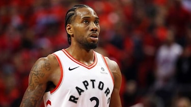 Los Clippers oficializan los fichajes de Leonard y George